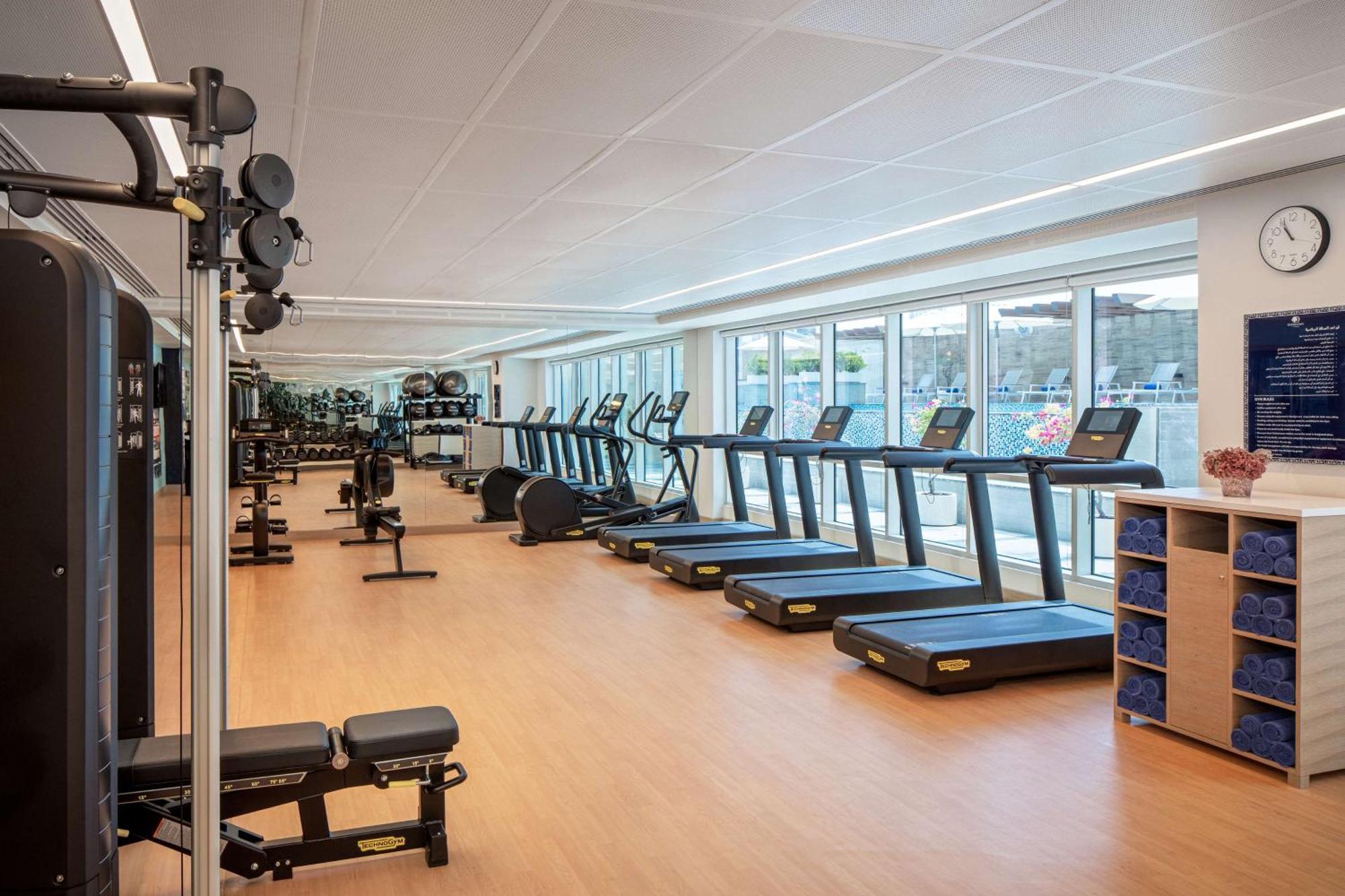 Doubletree By Hilton Fujairah City Exteriér fotografie The gym at the London Business School