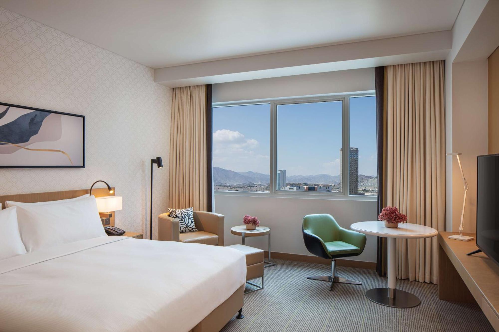 Doubletree By Hilton Fujairah City Exteriér fotografie Deluxe room
