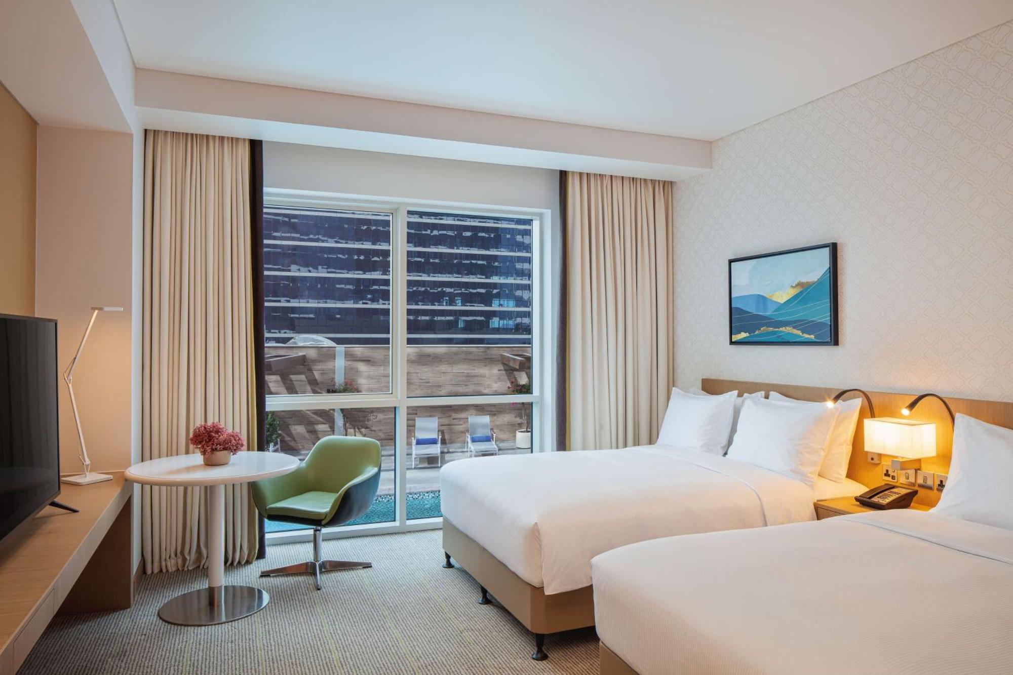 Doubletree By Hilton Fujairah City Exteriér fotografie A room at the hotel