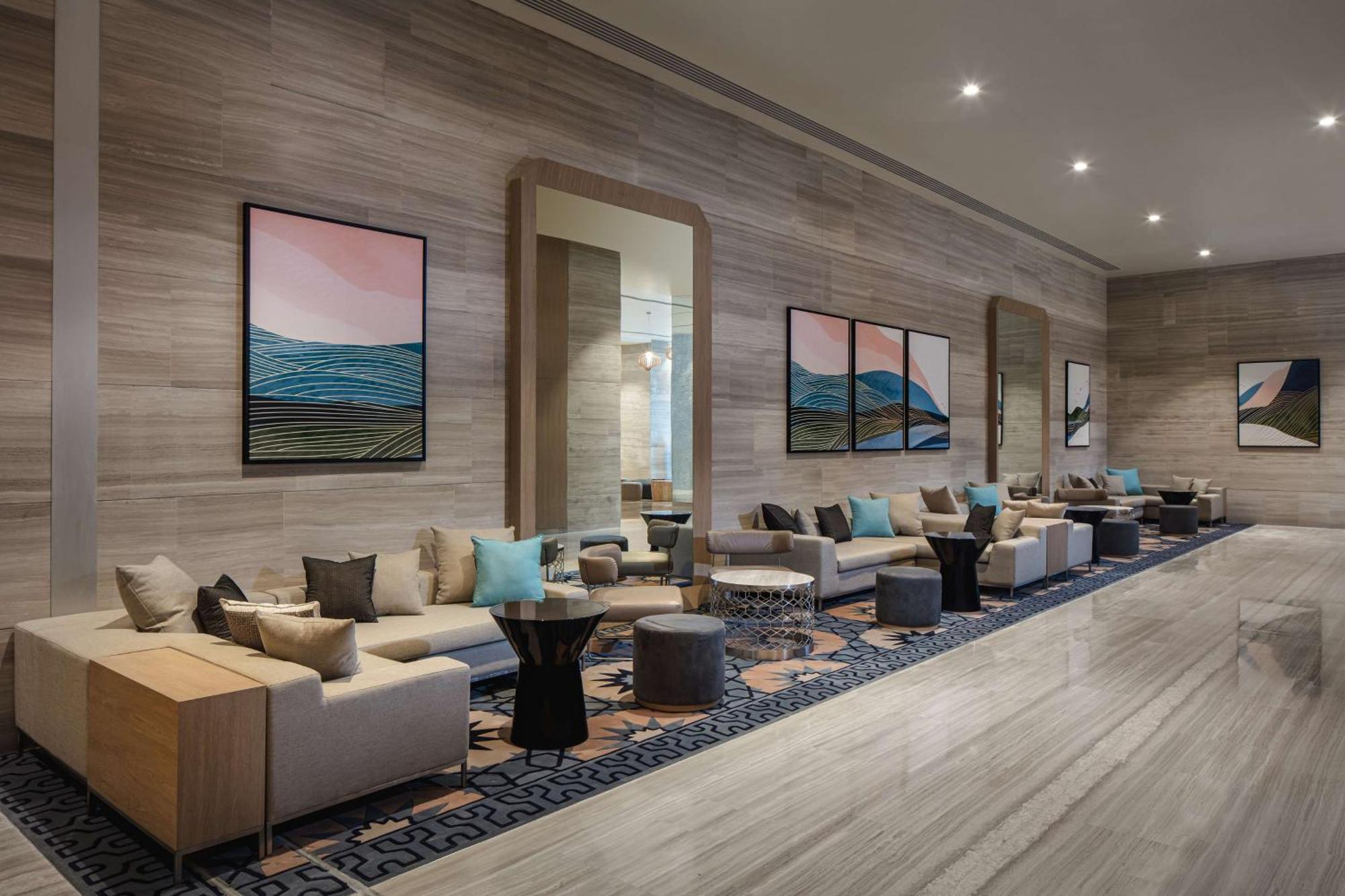 Doubletree By Hilton Fujairah City Exteriér fotografie The lounge at the airport